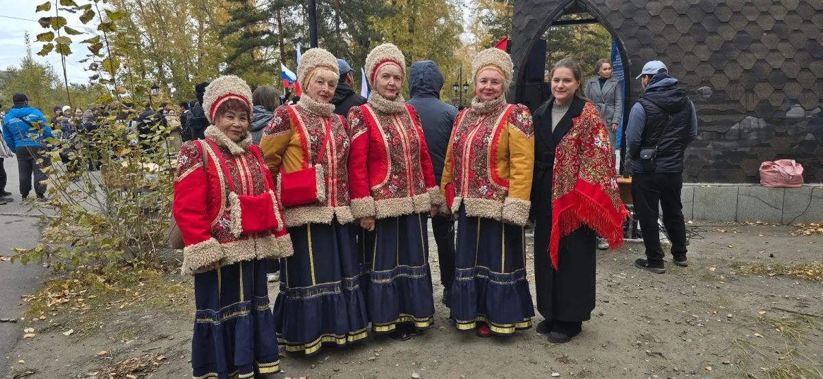 В Туве митингом отметили День воссоединения с Донецкой и Луганской Народными Республиками, Запорожской и Херсонской областями В Туве митингом отметили День воссоединения с Донецкой и Луганской Народными Республиками, Запорожской и Херсонской областями