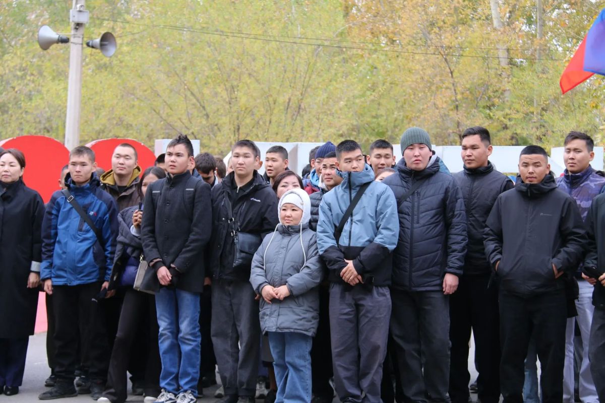В Кызыле состоялся митинг, посвященный воссоединению ДНР, ЛНР, Запорожской и Херсонской областей с Россией В Кызыле состоялся митинг, посвященный воссоединению ДНР, ЛНР, Запорожской и Херсонской областей с Россией