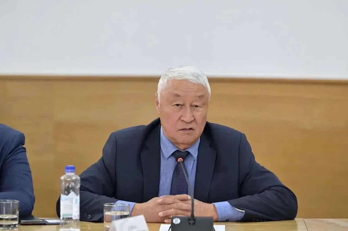Владислав Ховалыг: Провел встречи с депутатским корпусом: пообщался с коллегами из Верховного Хурала и Хурала представителей Кызыла Владислав Ховалыг: Провел встречи с депутатским корпусом: пообщался с коллегами из Верховного Хурала и Хурала представителей Кызыла