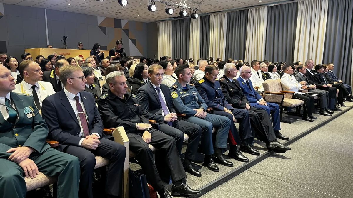 Руководитель УФССП России по Республике Тыва приняла участие в мероприятии, посвященном 35-летию Арбитражного суда Республики Тыва Руководитель УФССП России по Республике Тыва приняла участие в мероприятии, посвященном 35-летию Арбитражного суда Республики Тыва