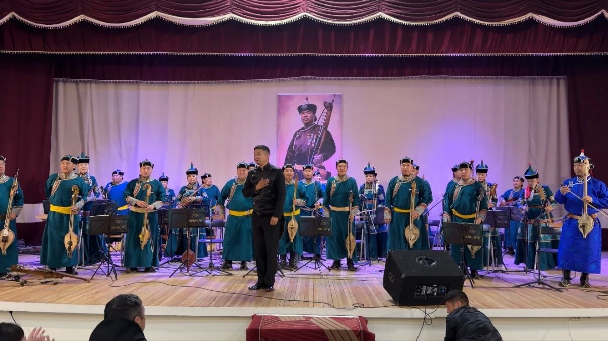 Центру развития культуры в Мугур-Аксы присвоили имя Ка-Хлера Саая Центру развития культуры в Мугур-Аксы присвоили имя Ка-Хлера Саая