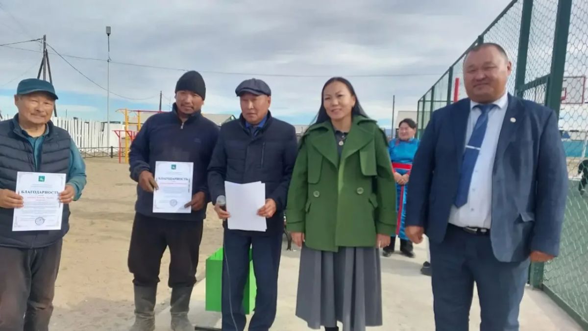 В селе Тээли открылась новая спортивная площадка В селе Тээли открылась новая спортивная площадка