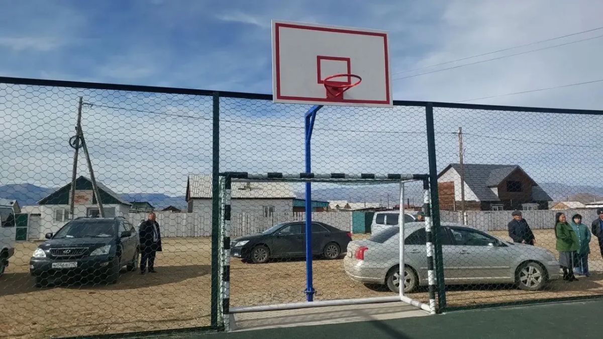 В селе Тээли открылась новая спортивная площадка В селе Тээли открылась новая спортивная площадка