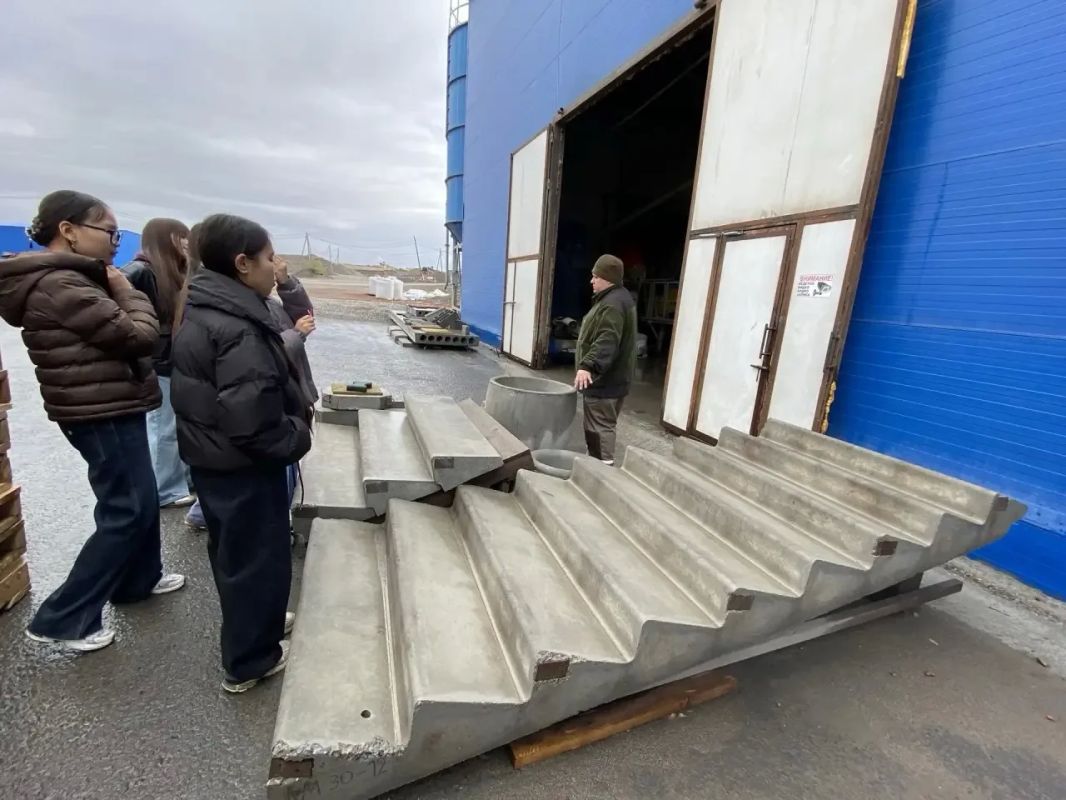 Девятиклассники посетили производственную лабораторию ООО «Восток» Девятиклассники посетили производственную лабораторию ООО «Восток»