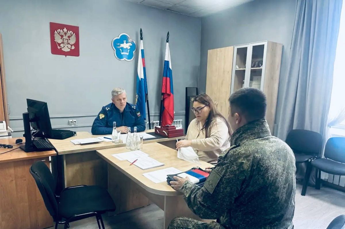 Заместитель прокурора республики Доценко Сергей Александрович посетил с рабочим визитом Улуг-Хемский район Заместитель прокурора республики Доценко Сергей Александрович посетил с рабочим визитом Улуг-Хемский район