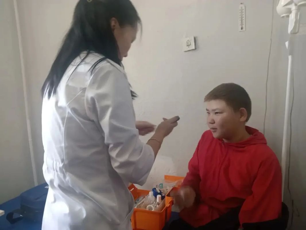 Профориентация в действии: будущие медики посетили Кызылскую ЦКБ Профориентация в действии: будущие медики посетили Кызылскую ЦКБ