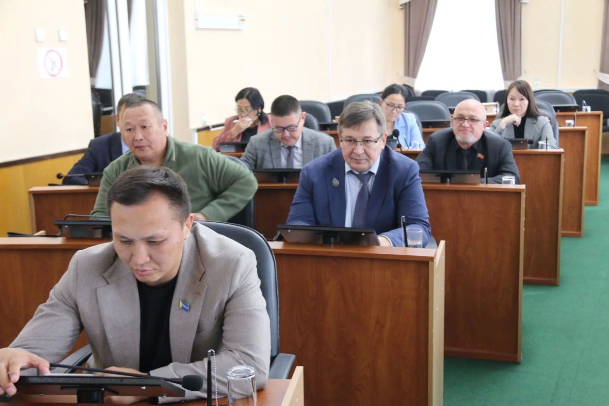 Сегодня в Верховном Хурале прошли заседания еще трех профильных комитетов, на которых были рассмотрены законопроекты, рекомендованные к включению в повестку предстоящего сессионного заседания Сегодня в Верховном Хурале прошли заседания еще трех профильных комитетов, на которых были рассмотрены законопроекты, рекомендованные к включению в повестку предстоящего сессионного заседания