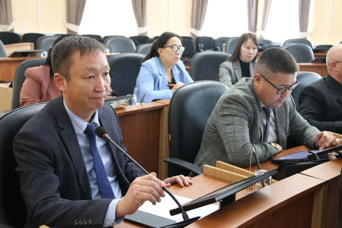 Сегодня в Верховном Хурале прошли заседания еще трех профильных комитетов, на которых были рассмотрены законопроекты, рекомендованные к включению в повестку предстоящего сессионного заседания Сегодня в Верховном Хурале прошли заседания еще трех профильных комитетов, на которых были рассмотрены законопроекты, рекомендованные к включению в повестку предстоящего сессионного заседания