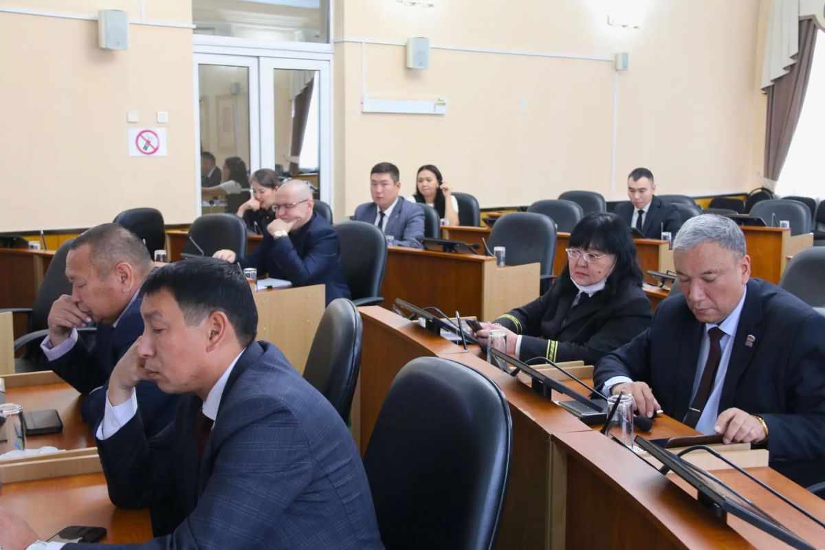 Сегодня в Верховном Хурале прошли заседания еще трех профильных комитетов, на которых были рассмотрены законопроекты, рекомендованные к включению в повестку предстоящего сессионного заседания Сегодня в Верховном Хурале прошли заседания еще трех профильных комитетов, на которых были рассмотрены законопроекты, рекомендованные к включению в повестку предстоящего сессионного заседания