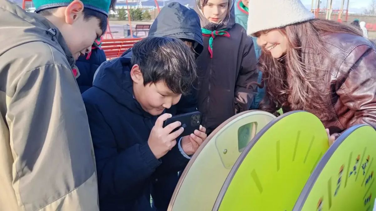 Владислав Ховалыг: В Семейном парке Кызыла открыли первую в Туве интерактивную научную площадку для детей Владислав Ховалыг: В Семейном парке Кызыла открыли первую в Туве интерактивную научную площадку для детей