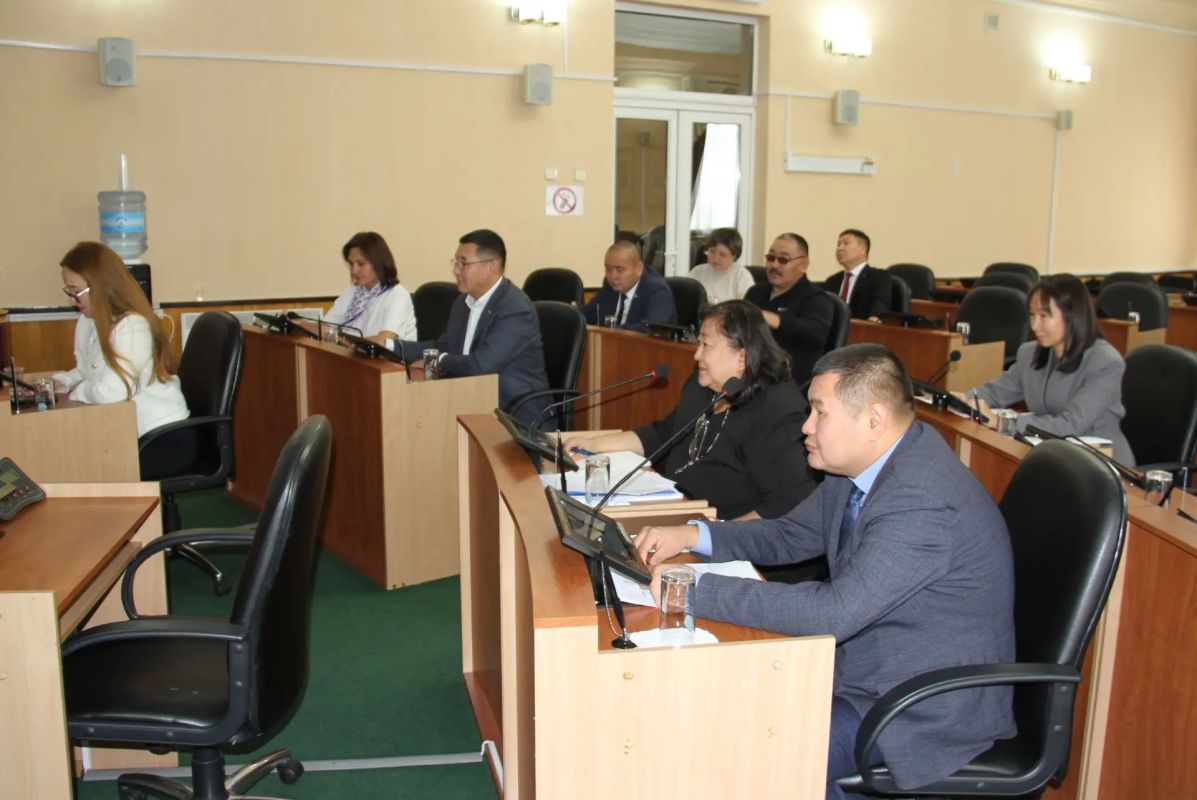 Заседанием комитета по экономической, финансово-бюджетной, налоговой политике, предпринимательству, туризму и государственной собственности завершилась серия заседаний профильных комитетов Верховного Хурала, проводимых в... Заседанием комитета по экономической, финансово-бюджетной, налоговой политике, предпринимательству, туризму и государственной собственности завершилась серия заседаний профильных комитетов Верховного Хурала, проводимых в...