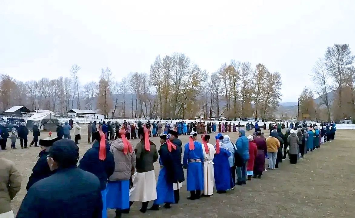 Дээди Хуралды депутады Тэмир Сарыглар республиканы Адалар шуулганынга киришкен Дээди Хуралды депутады Тэмир Сарыглар республиканы Адалар шуулганынга киришкен