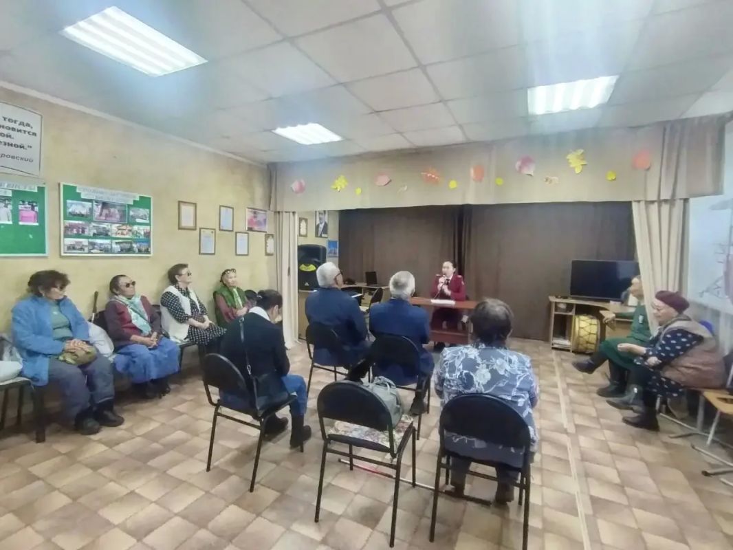 В Республике Тыва продолжаются просветительские лекции в рамках четвертого этапа лектория «Санпросвет» с представителями старшего поколения В Республике Тыва продолжаются просветительские лекции в рамках четвертого этапа лектория «Санпросвет» с представителями старшего поколения