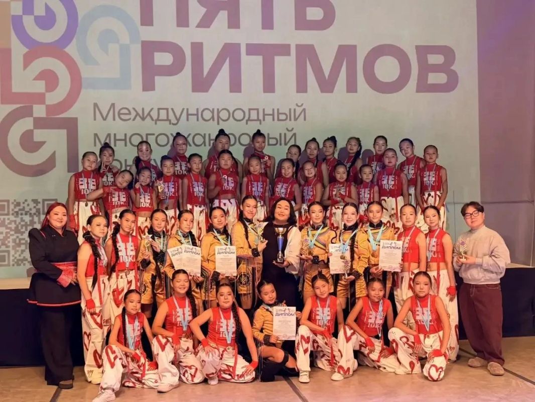 Творческая студия "Салгал" привезла в Туву сразу три гран-при Творческая студия "Салгал" привезла в Туву сразу три гран-при