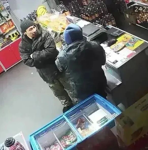 Внимание, розыск!. 22 октября около 19.00 с возле СТО, расположенной по ул. Иркутской, был похищен щенок породы Питбуль