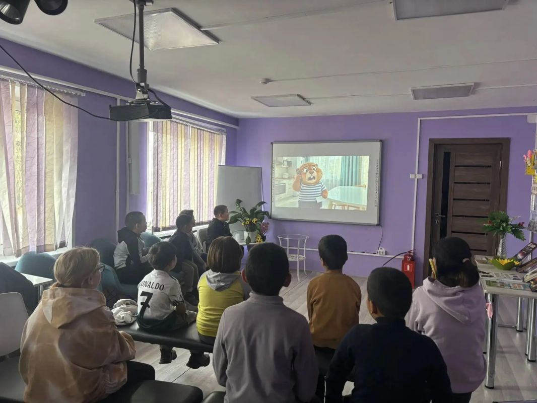 В Каа-Хемском районе детям рассказали о правилах безопасности с помощью мультсериала «Буян и Боня»