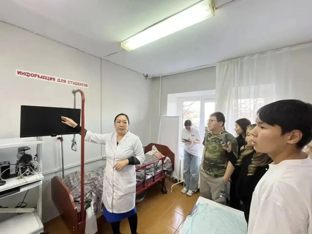 Увлекательные каникулы: школьники Кызыла и Шагонара открыли для себя мир медицины Увлекательные каникулы: школьники Кызыла и Шагонара открыли для себя мир медицины