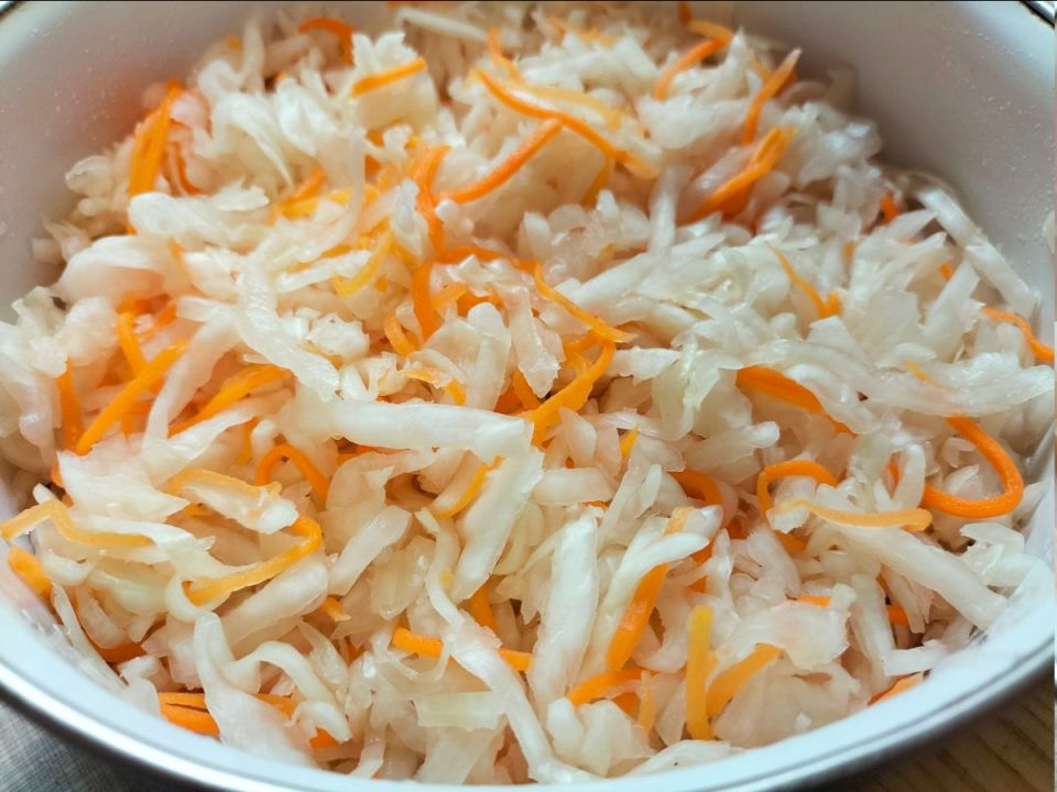 Как быстро и легко приготовить квашеную капусту за 2 часа