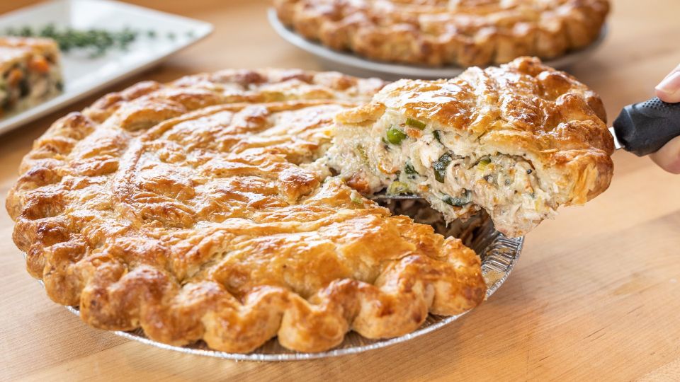 Такой курник сможет приготовить даже ребенок: рецепт проще некуда